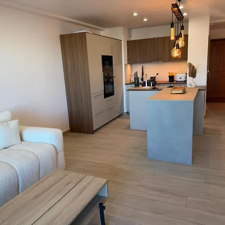 T2 Vue Exceptionnelle, Neuf, Centre A Pied דירה *